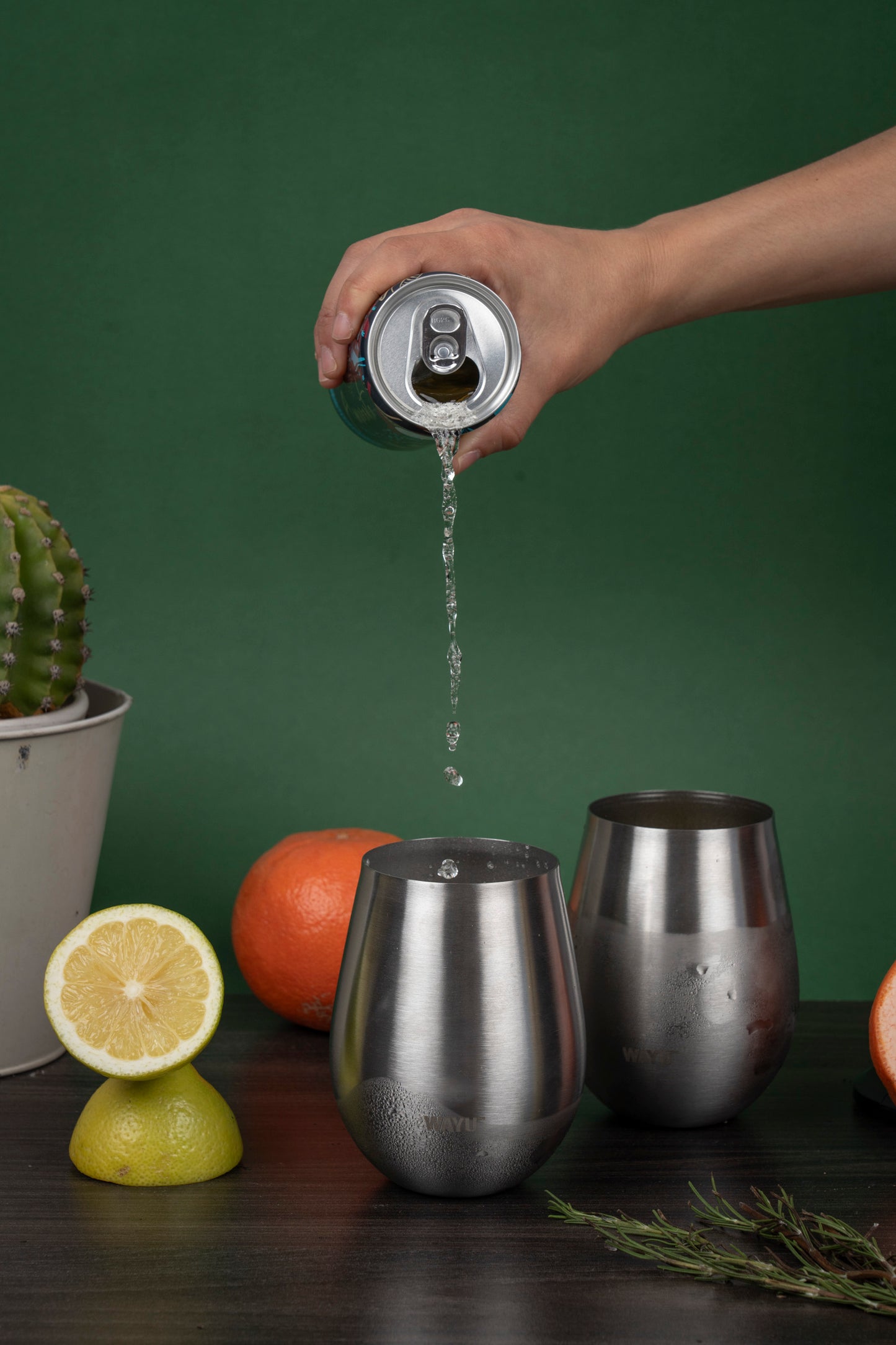 
                  
                    Set 2 Vasos Cocktail Metalicos 500ml Wayu
                  
                