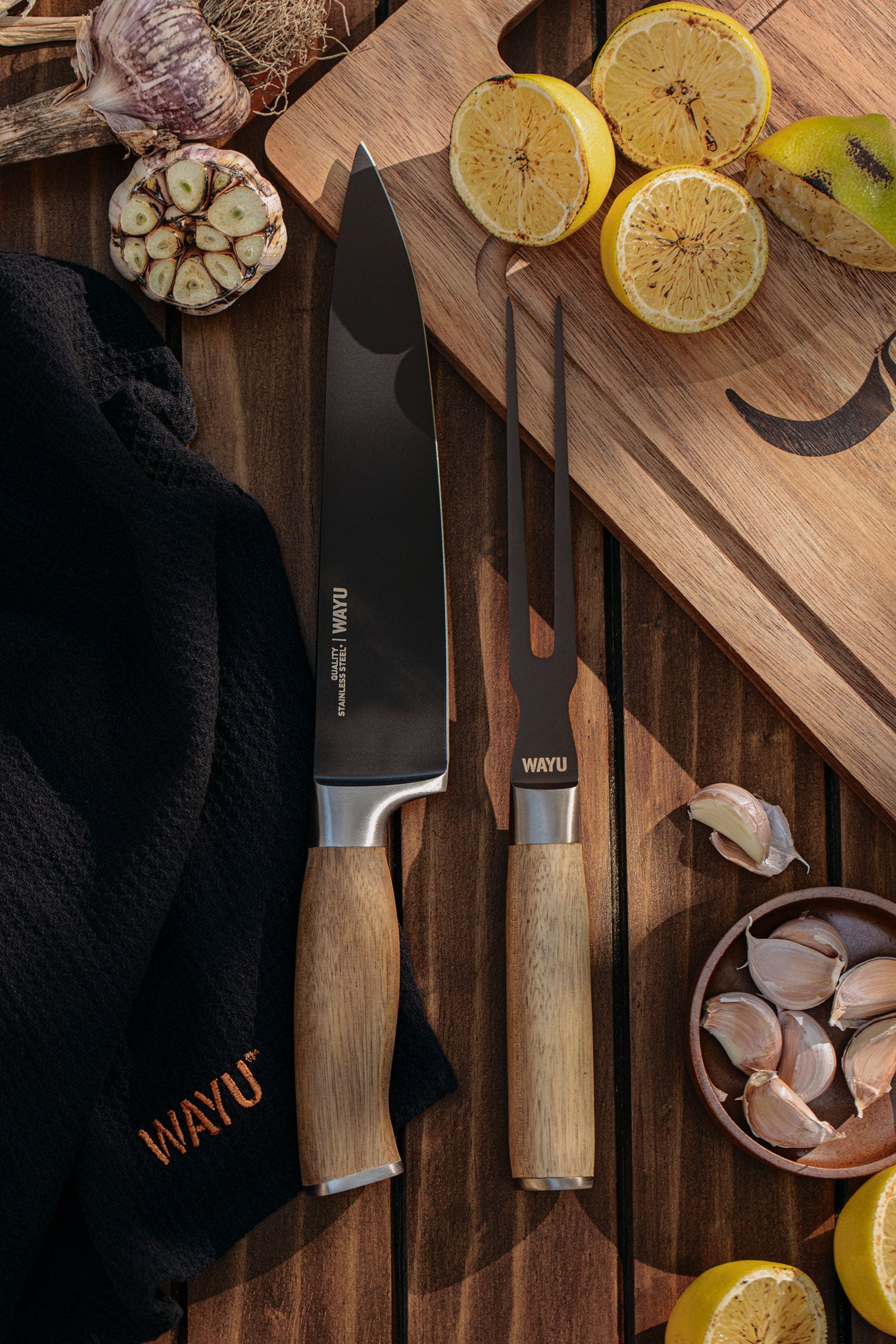 
                  
                    Cuchillo + Tenedor
                  
                